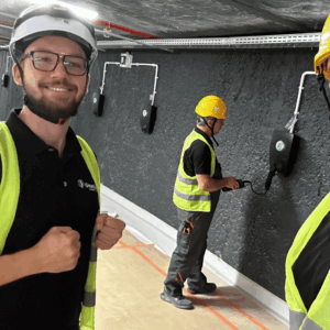 Projektowanie instalacji elektrycznej dla wielostanowiskowych systemów ładowania pojazdów elektrycznych - zespół
