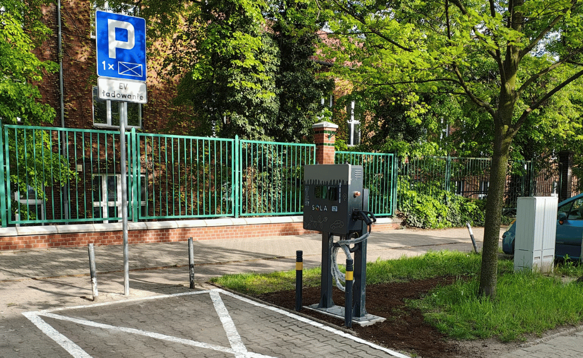 Montaż stacji ładowania na terenie należącym do miasta - BLOG - Greenkick
