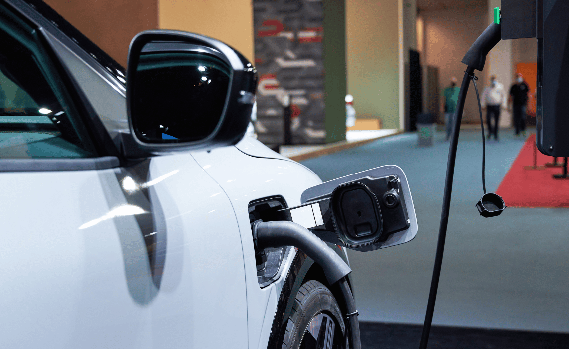 PHEV pod ostrzałem Jak nowe przepisy emisyjne i limity amortyzacji zmienią rynek motoryzacyjny od 2026 roku - BLOG - Greenkick