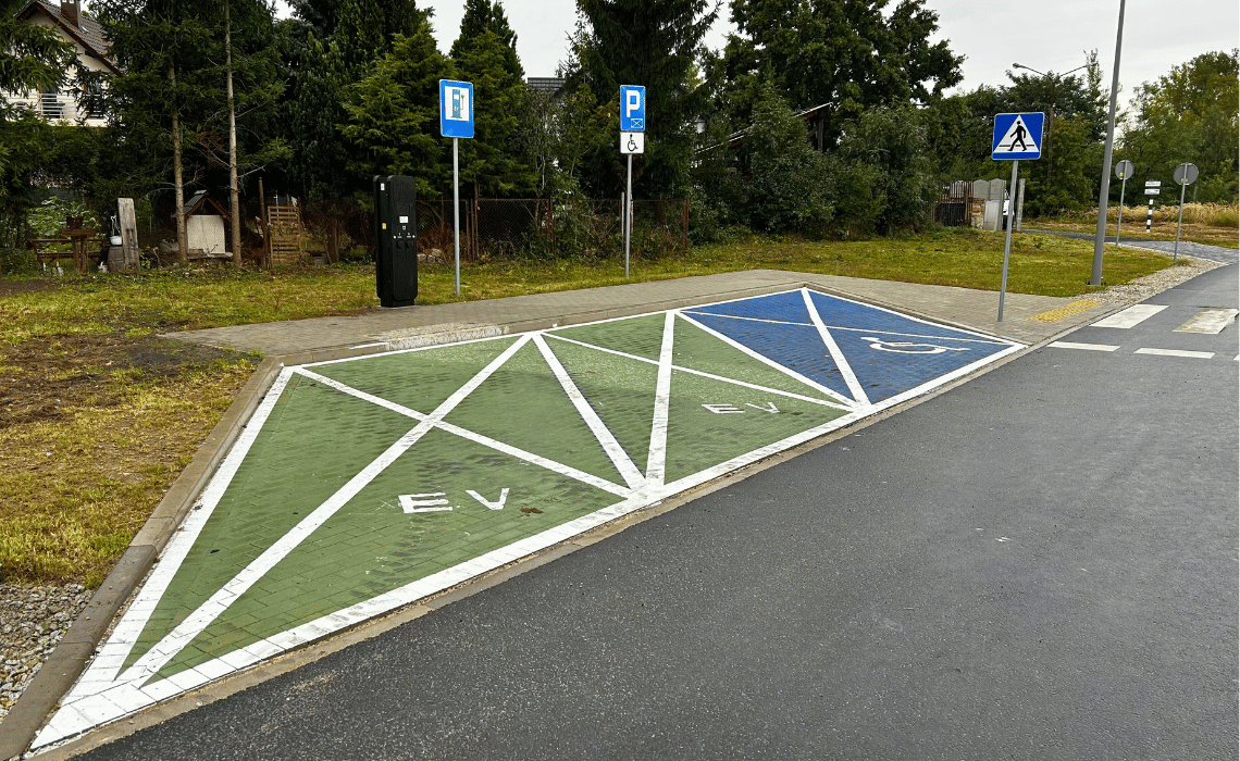 Dzierżawa miejsc parkingowych pod stacje ładowania EV - BLOG - Greenkick