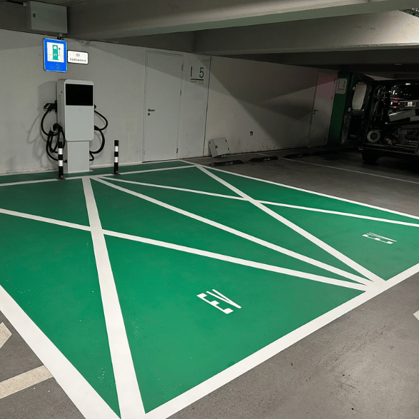 Usługa zabezpieczenia i oznaczenia miejsc parkingowych przy stacji ładowania (wariant premium) - Usługi - Greenkick