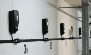 Czy wspólnota mieszkaniowa może zablokować montaż ładowarki EV w garażu podziemnym